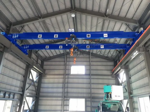 天井クレーン2.8TON
