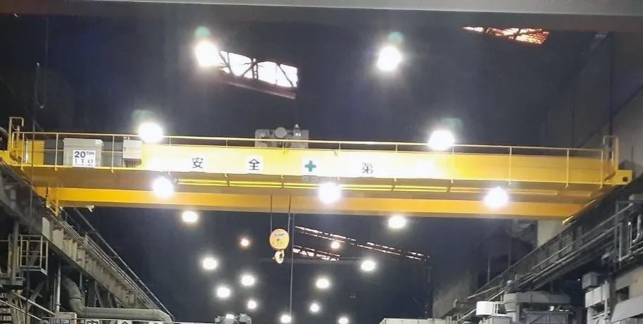 天井クレーン２０TON